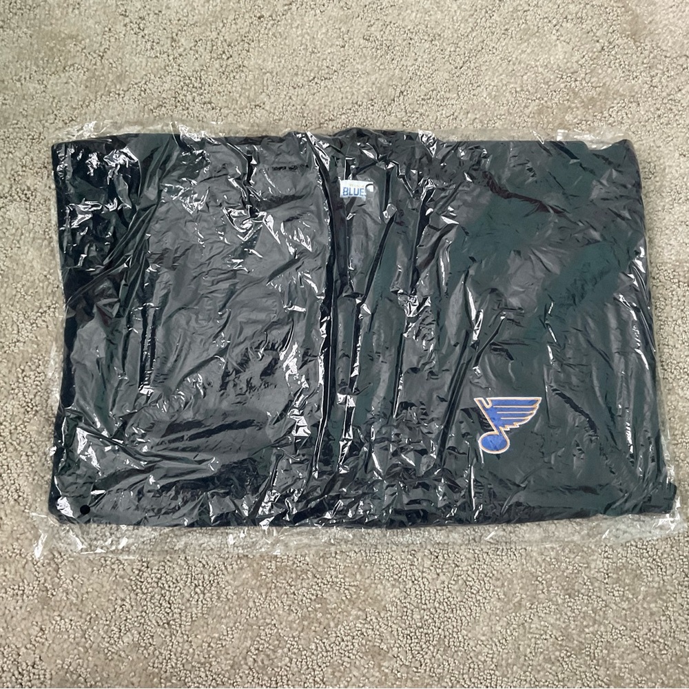 NIB STL Blues Hockey Navy Blue Full Zip Fleece Vest Size Large Sports St. Louis